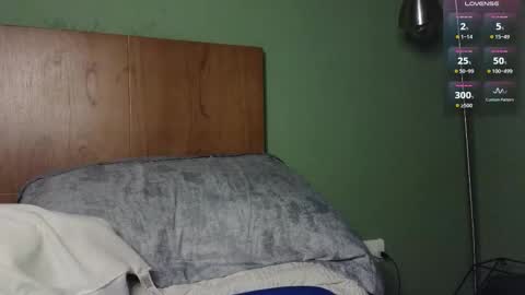 Nicolas              online show from 11-08-25, 10:52