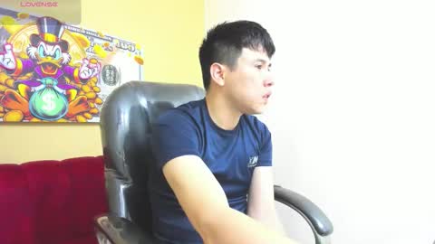 Snapshot of nickk_wolff chatting on 11-04-25, 08:35 Nickk Wolff online show from 11-04-25, 08:35