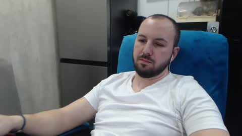 Julian online show from 02-08-26, 11:30