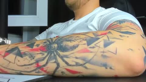 Snapshot of nicktattoomaster chatting on 06-13-26, 07:01 nicktattoomaster online show from 06-13-26, 07:01