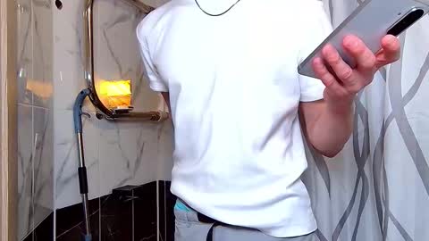 Snapshot of nicktazy chatting on 02-15-26, 09:41 Nico online show from 02-15-26, 09:41