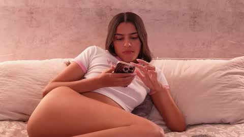 Snapshot of nicky_and_blake chatting on 10-29-25, 09:16 nicky and blake online show from 10-29-25, 09:16