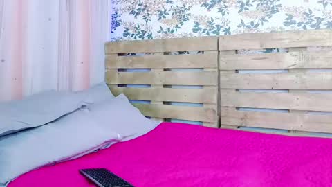 Snapshot of nicky_oli chatting on 01-24-25, 12:41 nicky_oli online show from 01-24-25, 12:41