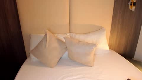 Snapshot of nicky_peyton chatting on 02-17-26, 02:41 Nicky online show from 02-17-26, 02:41