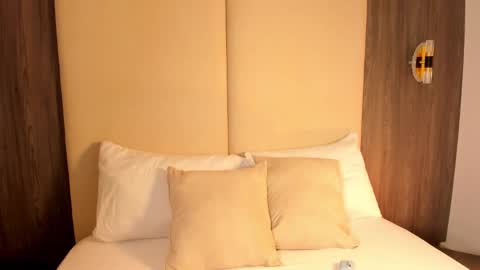 Snapshot of nicky_peyton chatting on 02-22-26, 02:45 Nicky online show from 02-22-26, 02:45