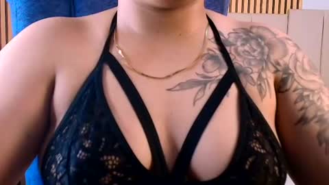 Snapshot of nicky_smith_3 chatting on 06-15-26, 04:42 NICKY online show from 06-15-26, 04:42
