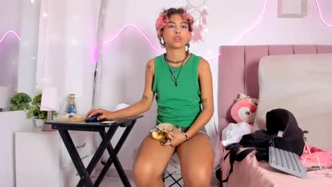Snapshot of nicky_teem chatting on 06-17-26, 02:58 nicky_teem online show from 06-17-26, 02:58