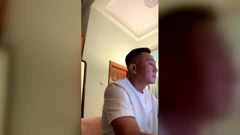 Snapshot of nickyang75 chatting on 05-14-26, 08:15 nickyang75 online show from 05-14-26, 08:15