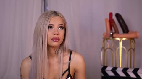 Nicky online show from 09-21-25, 05:47