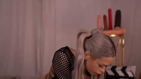 Nicky online show from 09-30-25, 05:40