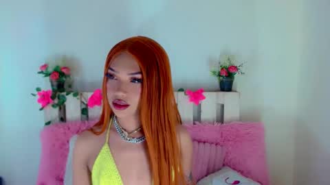 Snapshot of nickynoa chatting on 01-25-25, 10:18 Nicky online show from 01-25-25, 10:18