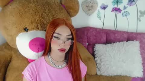 Snapshot of nickynoa chatting on 02-10-25, 12:52 Nicky online show from 02-10-25, 12:52