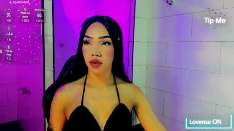 Snapshot of nickynoa chatting on 09-10-25, 04:23 Nicky online show from 09-10-25, 04:23