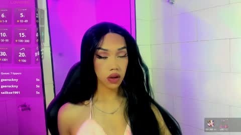 Snapshot of nickynoa chatting on 09-13-25, 03:17 Nicky online show from 09-13-25, 03:17