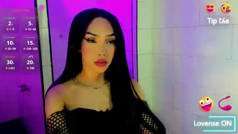 Snapshot of nickynoa chatting on 09-19-25, 03:52 Nicky online show from 09-19-25, 03:52