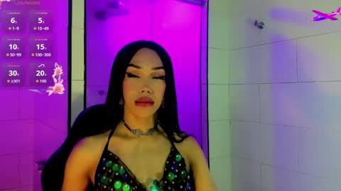 Snapshot of nickynoa chatting on 09-26-25, 03:21 Nicky online show from 09-26-25, 03:21