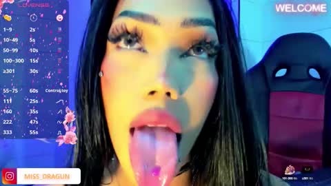 Snapshot of nickynoa chatting on 10-15-25, 04:34 Nicky online show from 10-15-25, 04:34