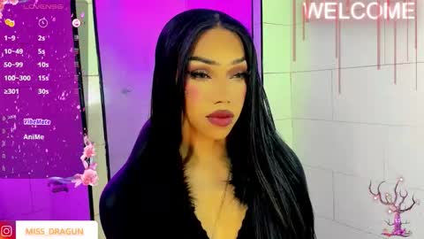 Snapshot of nickynoa chatting on 10-28-25, 04:49 Nicky online show from 10-28-25, 04:49