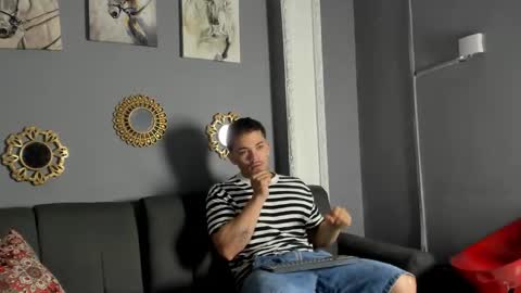 nico_blaze7 online show from 11-25-25, 12:27