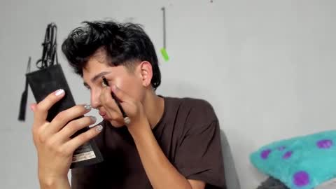 Snapshot of nico_nico_xd chatting on 12-10-24, 05:17 Nico online show from 12-10-24, 05:17