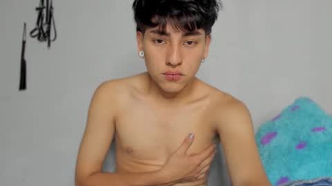 Snapshot of nico_nico_xd chatting on 12-12-24, 04:26 Nico online show from 12-12-24, 04:26