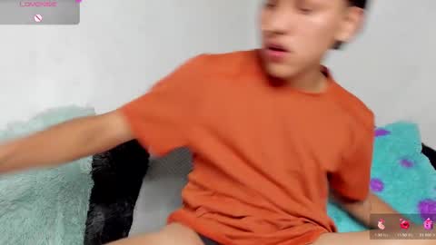 Snapshot of nico_nico_xd chatting on 12-17-24, 07:29 Nico online show from 12-17-24, 07:29