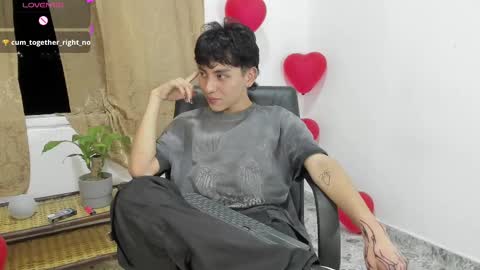 Snapshot of nico_nico_xd chatting on 02-15-25, 04:14 Nico online show from 02-15-25, 04:14