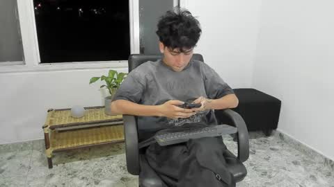 Snapshot of nico_nico_xd chatting on 02-18-25, 12:37 Nico online show from 02-18-25, 12:37