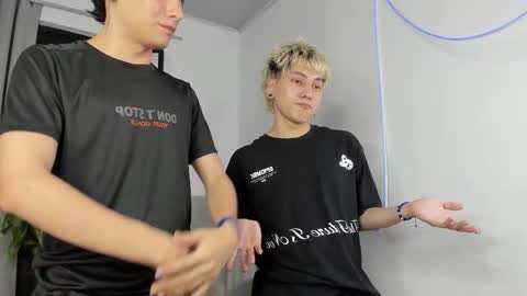 Snapshot of nico_nico_xd chatting on 10-04-25, 03:26 Nico online show from 10-04-25, 03:26