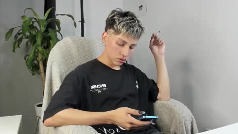 Snapshot of nico_nico_xd chatting on 11-16-25, 06:52 Nico online show from 11-16-25, 06:52