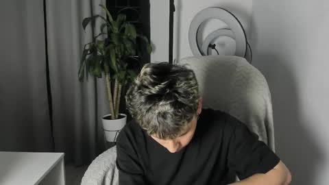 Snapshot of nico_nico_xd chatting on 12-14-25, 06:30 Nico online show from 12-14-25, 06:30