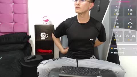 Nicols online show from 10-24-25, 07:32