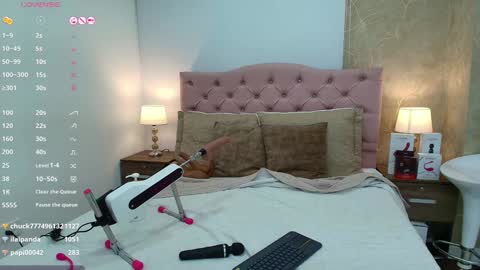 Nicol Alvarez online show from 02-08-25, 09:46