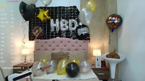 Nicol Alvarez online show from 02-24-25, 04:05