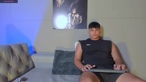 nicol_and_thiago_212 online show from 05-23-26, 11:31