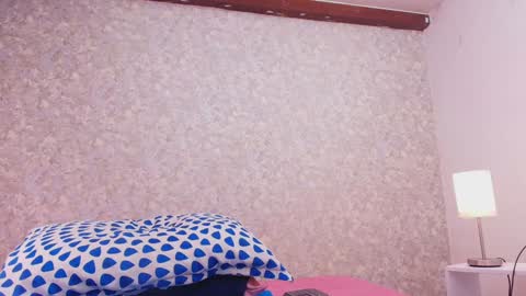 Snapshot of nicol_ferrer chatting on 12-31-24, 07:18 Nicol online show from 12-31-24, 07:18