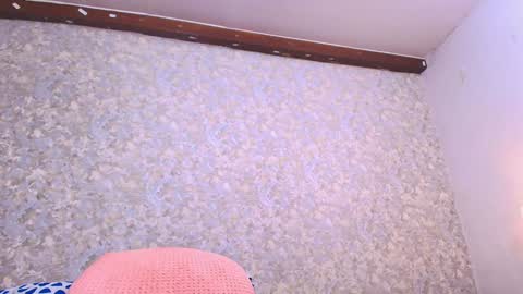 Snapshot of nicol_ferrer chatting on 01-08-25, 01:11 Nicol online show from 01-08-25, 01:11