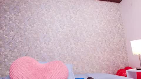 Snapshot of nicol_ferrer chatting on 02-11-25, 10:50 Nicol online show from 02-11-25, 10:50