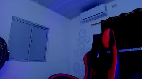 Nicol online show from 09-19-25, 04:14