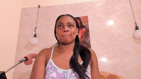 Snapshot of nicol_villa_ chatting on 01-17-25, 11:17 Nicol Villa online show from 01-17-25, 11:17