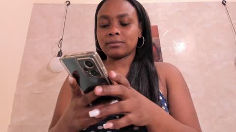 Snapshot of nicol_villa_ chatting on 01-21-25, 12:29 Nicol Villa online show from 01-21-25, 12:29