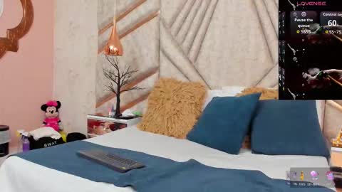 Snapshot of nicolaikarav chatting on 11-27-25, 09:11 Nicolai online show from 11-27-25, 09:11