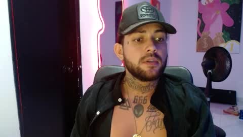 nicolas online show from 12-26-24, 02:33