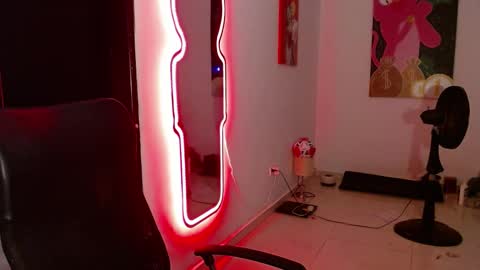 nicolas online show from 12-31-24, 03:23