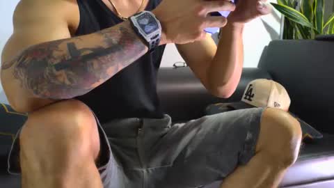 Snapshot of nicolas_veiny chatting on 12-01-25, 07:30 Nicolas online show from 12-01-25, 07:30