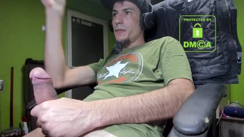 Snapshot of nicolasguy chatting on 01-14-25, 06:13 L. Nicolas online show from 01-14-25, 06:13