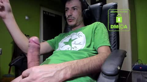 Snapshot of nicolasguy chatting on 02-04-25, 04:59 L. Nicolas online show from 02-04-25, 04:59