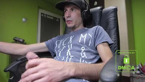 Snapshot of nicolasguy chatting on 02-25-25, 05:19 L. Nicolas online show from 02-25-25, 05:19