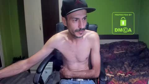 Snapshot of nicolasguy chatting on 10-15-25, 06:13 L. Nicolas online show from 10-15-25, 06:13