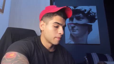 Snapshot of nicolasmuscle chatting on 01-05-26, 05:27 Andres online show from 01-05-26, 05:27